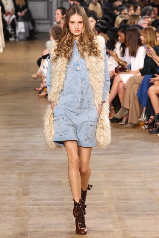 Sanne Vloet shows Parijs Fall 2015 Chlo&eacute;