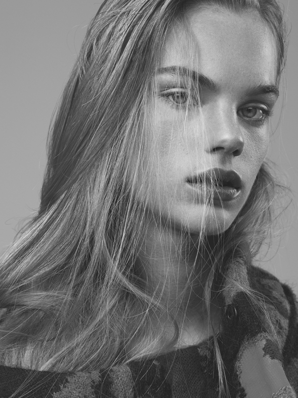 Estella Boersma for Vogue Italy October 2015, Photograpers Mert Alas & Marcus  Piggott 