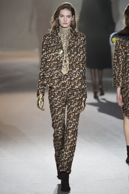 Sanne Vloet shows Milan Fall 2016 Ermanno Scervino