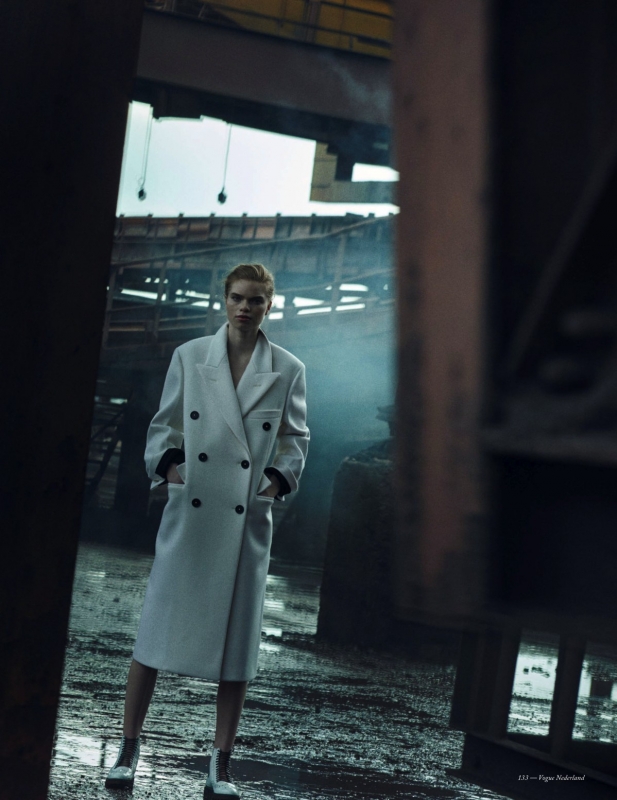 Elisa Hupkes first major story for Dutch Vogue October 2016, photographer Peter Lindbergh, stylist Julia von Boehm, hair Odile Gilbert and make-up Aude Gill 