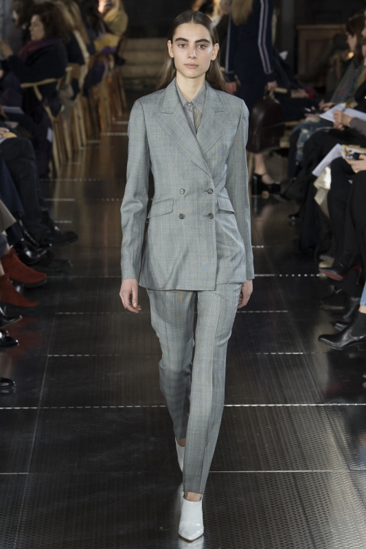 Romy Schönberger for shows Fall/Winter NY 2017 Gabriele Hearst 