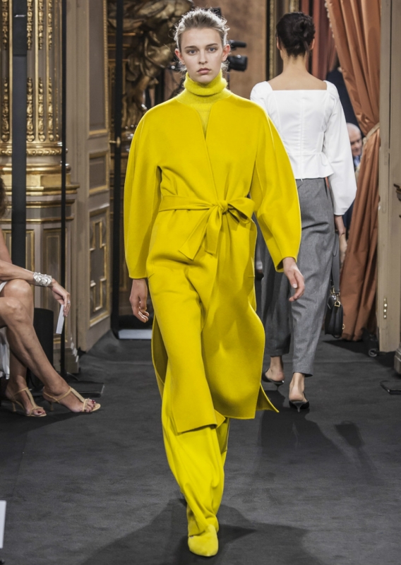Merel Zoet show Massimo Dutti FW 2017 