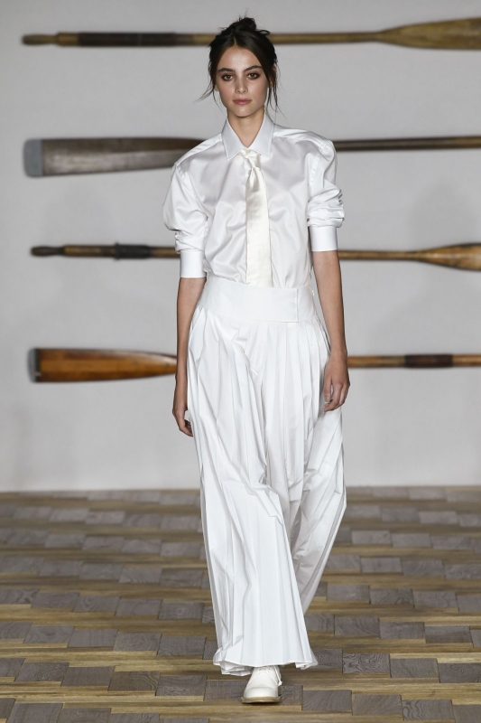 Romy Schönberger shows London SS 2018 Daks