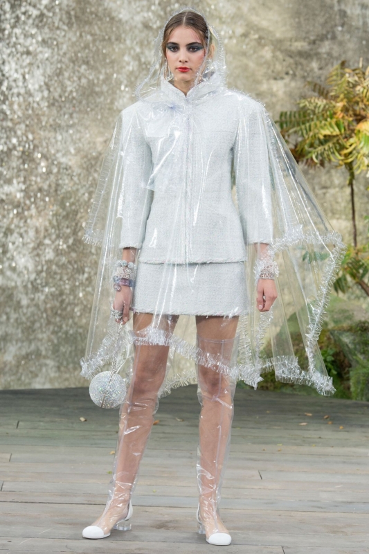 Romy Schönberger shows Paris SS 2018 Chanel