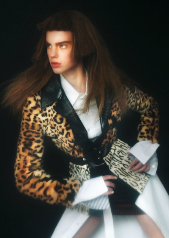 Estella Boersma on the cover of Wonderland  Magazine, winter 2017/2018, Photographer Hugo Comte, Stylist Toni-Blaze Ibekwe 