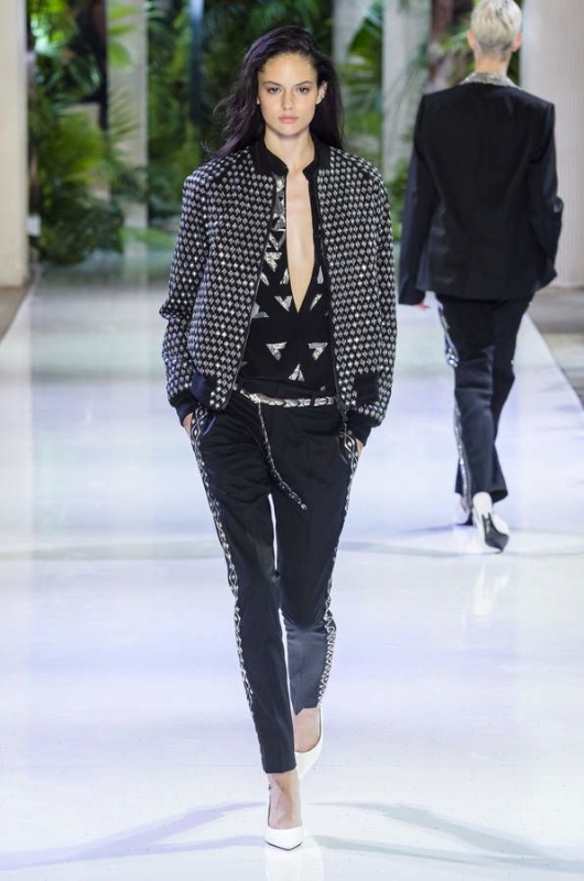 Nikki Vonsee for couture Shows Fall 2018 Azzaro