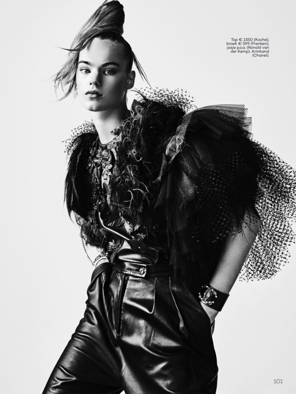 Super story with Estella Boersma for Dutch Glamour December with her favorite team Mark de Groot Photographer, Jos van Heel Stylist and Irena Ruben hair and make-up 