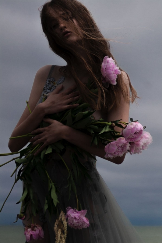Lovely story Roosmarijn van Eendenburg for new book ‘Contemporary Fashion & Arts in Amsterdam, Photographer Chris Philippo, Stylist Sato Okoro, Hair and make-up Bastien Zorzetto 