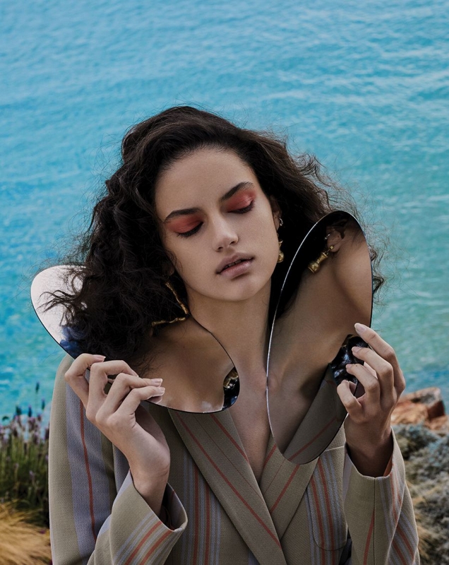 Nikki Vonsee shines in Wylde Magazine, Photographer Kate Davis Macleod, Stylist Miranda Almond, Hair and make-up Camilla Hewitt 