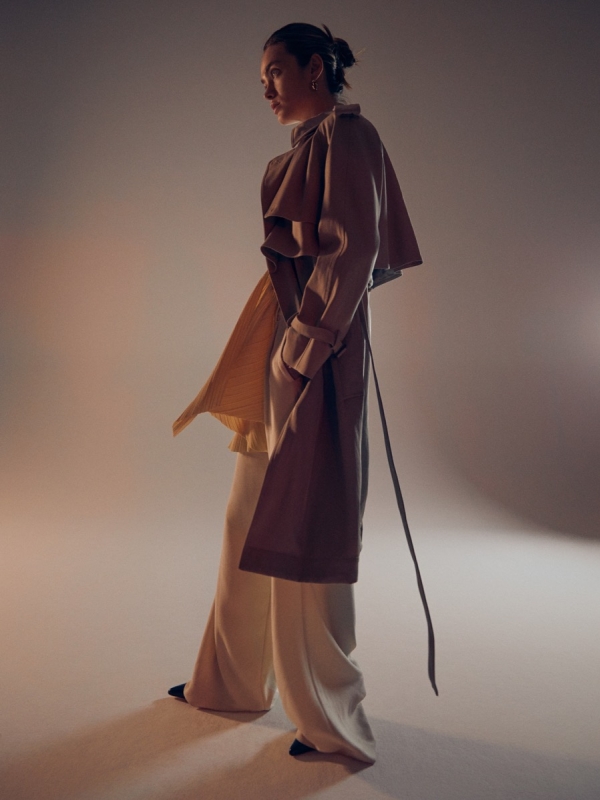 Sophie Vlaming for Vestal Online Magazine, Photographs by Meis & Jipy, Styling Alex van der Steen, Hair & Make-up Suzanne Verberk 