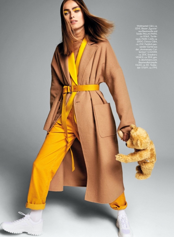 Sophie Vlaming in an elegant working mum story for Instyle, Photographer Jouke Bos, Stylist Julia Zirpil, Make-up Elise Hamann, Hair Siko van Berkel 