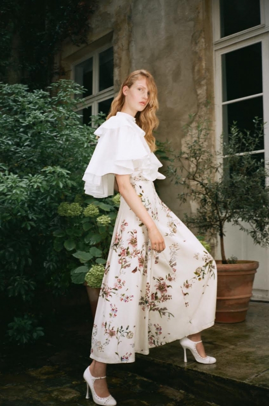 La bella Levi Achthoven for Giambasttista  Valli Winter 2021/2022 by Pierre-Ange Carlotti 