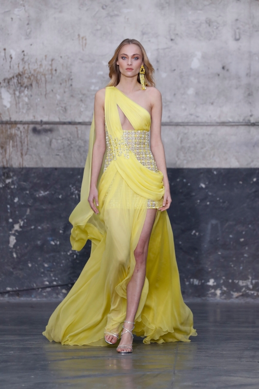 Anna-Sophia Evers for Georges Chakra couture Spring 2022. 